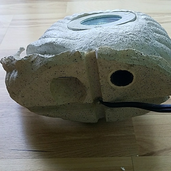 Snail Granite Stone Outdoor Lamp with replacement bulb. - Picture 5 of 6